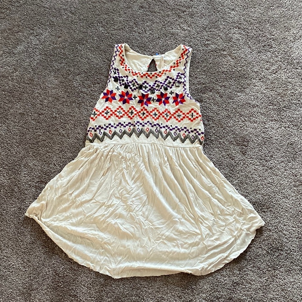 Free People White Embroidered Top Size XS Sleeveless Boho Peplum Keyhole Back